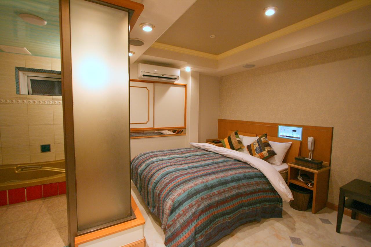 Hotel Celavie Osakajokitazume (Adults Only) Экстерьер фото